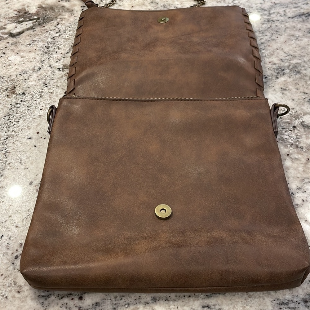 T-Shirt & Jeans brown faux leather purse. - Picture 3 of 7